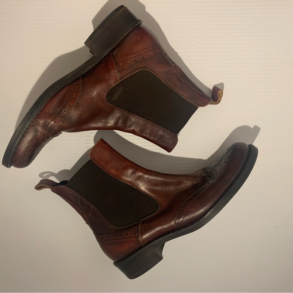 Italian-made Wingtip Chelsea Boots Euro 39